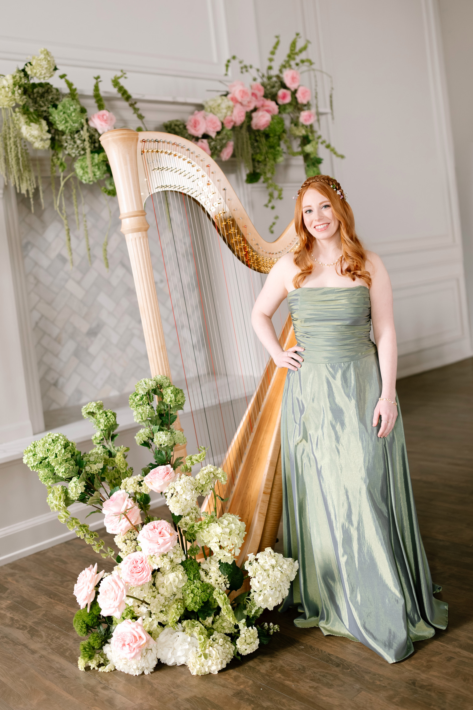 Harpist Lauren McCombe